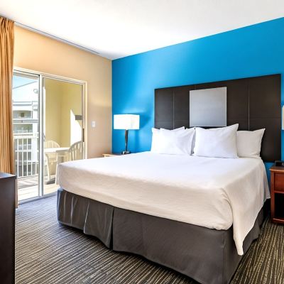 Queen Suite with Pool View Vacation Village at Parkway Promo Code