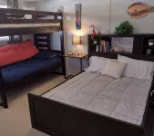 Pelican Inlet - Cozy Beach Condo!1 block from the beach! Sleeps 6. Pool/Tennis