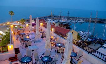 White Pearl Hotel - Housity
