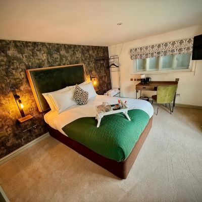 Superior King Room The Falcon Inn Promo Code