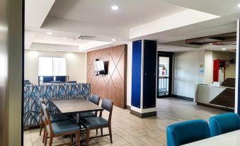 Holiday Inn Express & Suites Enid-Hwy 412