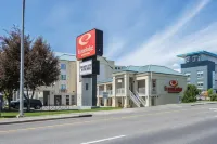 Econo Lodge Inn & Suites University