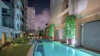 Astoria Plaza