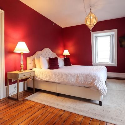 King Burgundy Room The Hugh Boutique B&B Promo Code