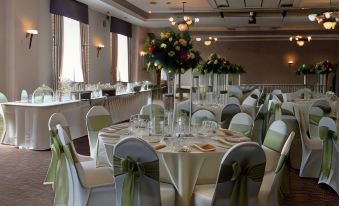 Towers Hotel & Spa - Housity