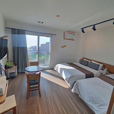 Twin Room with Sea View