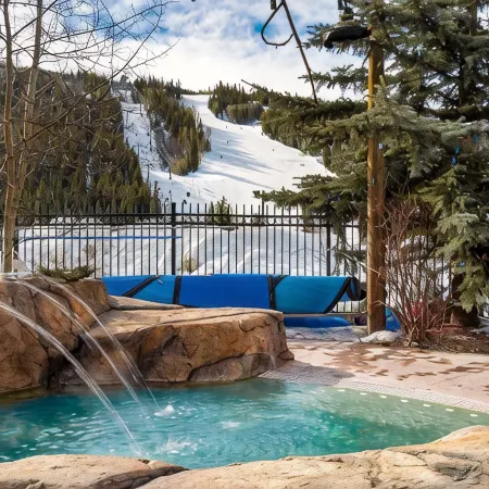 Spacious Top-Floor 3-Bed Springs Condo: 5 Minute Walk to Gondola and Restaurants