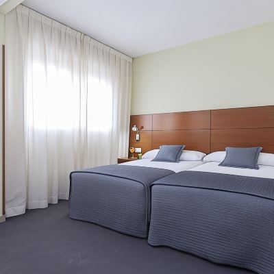 Standard Room, 1 Double or 2 Twin Beds (with Parking)