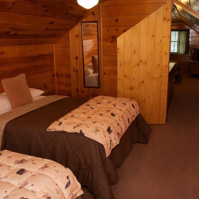 Family Cabin, 2 Double Beds with Fireplace