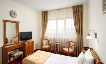 Hotel Moldova - Housity