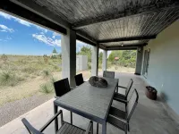 Big Sky Marfa - Quiet, Spacious Adobe with Spectacular WtX Views!