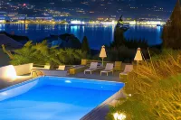 Akrotiri Hotel