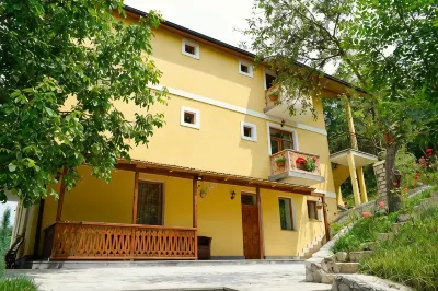 Verin Tun Hotel di 