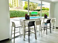 Trebol One Apartments by Mc