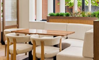 B&B Hotel Zaragoza Los Enlaces Estacion - Housity