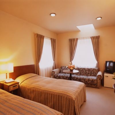 Standard Twin Room Izukogen Onsen Chiisana Hotel Lemonju Promo Code