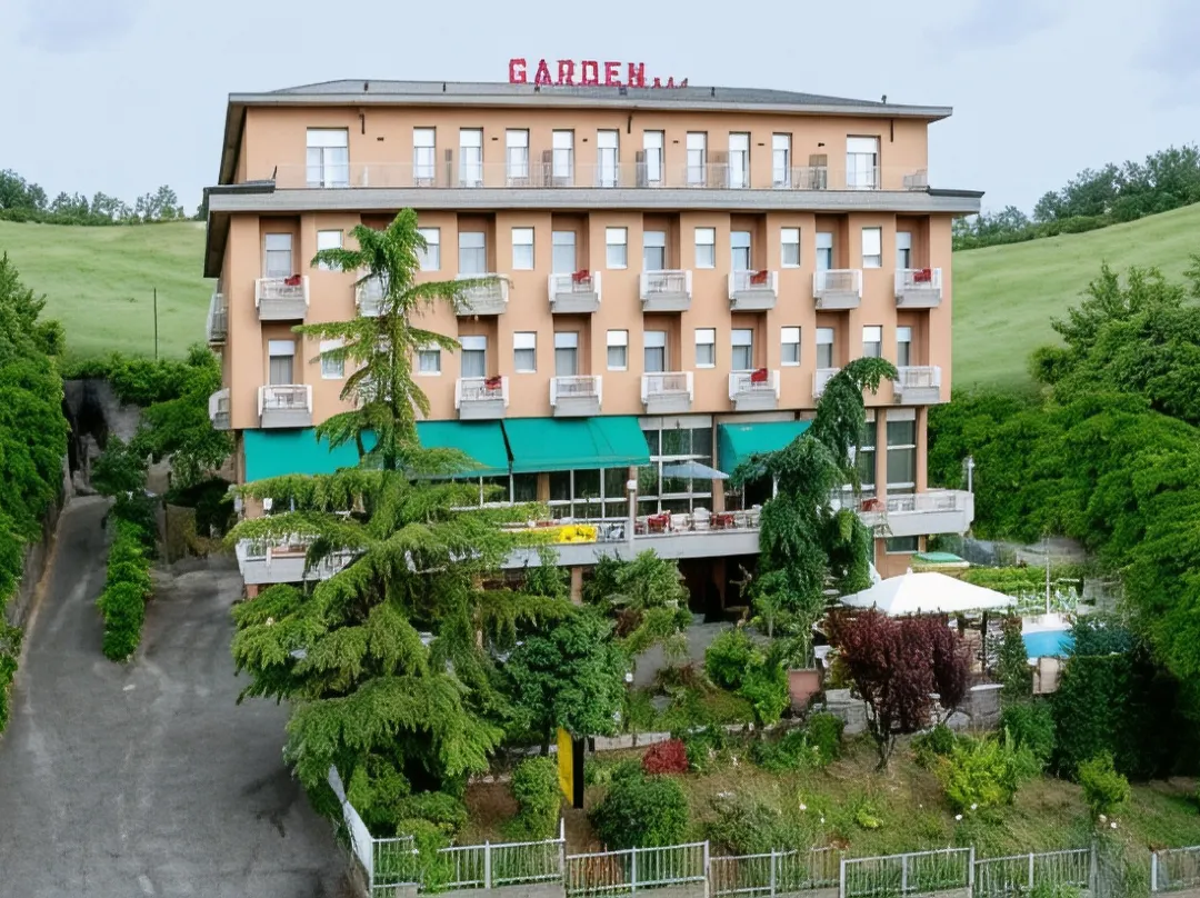 Hotel Garden Con Piscina - Bike Hotel - Ristorante Tipico - Terme Di Tabiano - Emilia-Romagna
