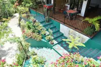 Hill Forest Cottage Hotel di 