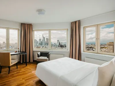 Main Plaza Suite Tower Hotel a 