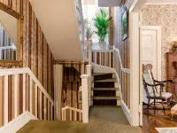 The Coolidge Corner Guest House: A Brookline Bed and Breakfast Hotels in Brookline