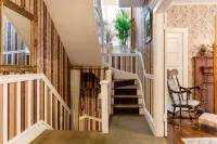 The Coolidge Corner Guest House: A Brookline Bed and Breakfast