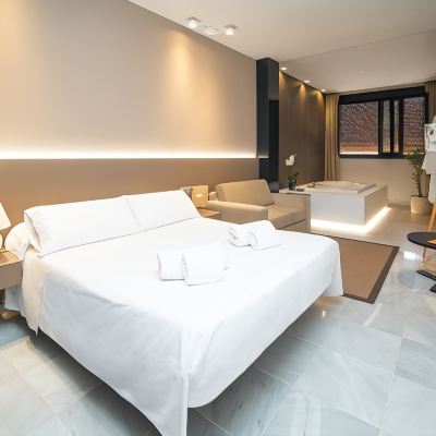 Superior Double Room with Jacuzzi