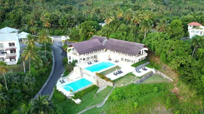 Perfect Paradise: Private Beach & Infinity Pool Hotels in 