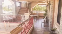 Eden Travellers Lodge