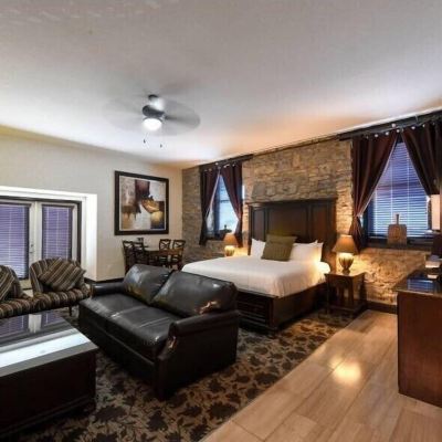 Premium Room With Jacuzzi Stone Mill Inn Promo Code