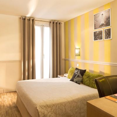 Double Room Hotel de la Cite Rougemont Paris Promo Code
