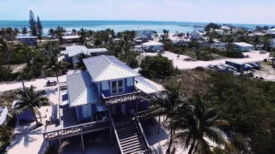 LUXURY EXECUTIVE ISLAND HOME W DOCK Hotel a 