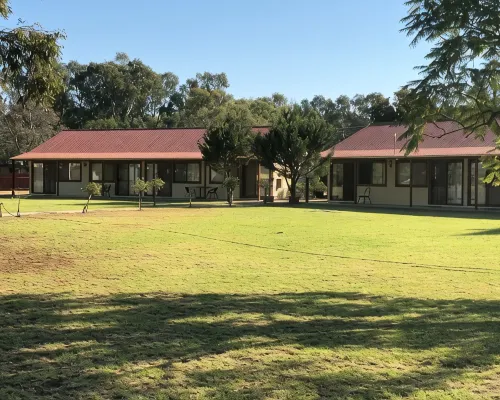 Outback Quarters Motel Hay and Restaurant Hotels in Hay