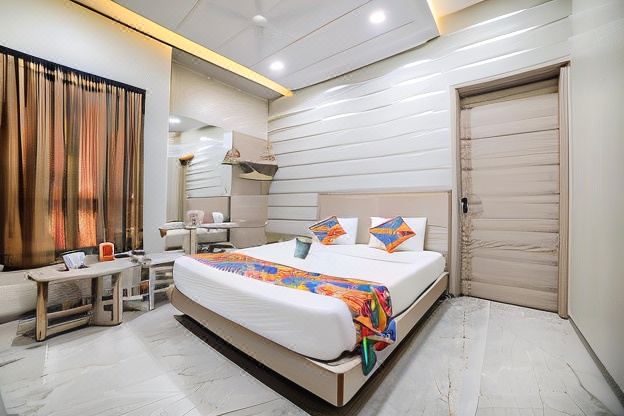 Hotel Bhondawe Palace Superior Room