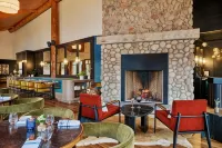 Pyramid Lake Lodge