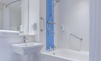 Travelodge Barnstaple Hotel - Housity