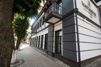 Mariinskiy Hotels in 