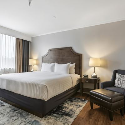 King Room-Non-Smoking St. Charles Inn Promo Code
