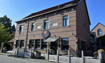 Banks Hotel - Housity
