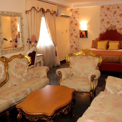 Presidential Room, 1 King Bed, Non Smoking