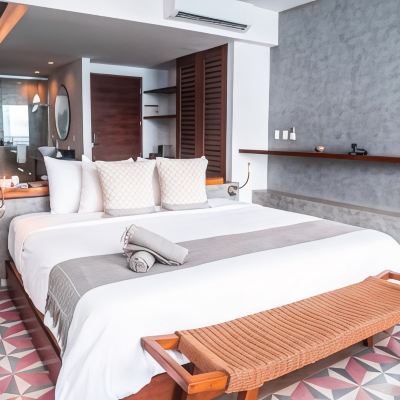 Grand Junior Suite Hotel B Unique Promo Code