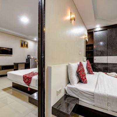 Family Two King Room Gold Airport Suites Promo Code