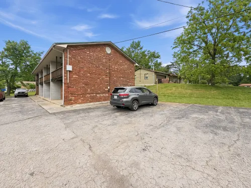 Quiet Fort Knox Townhome  Bourbon Trail Stay Near Louisville Airport