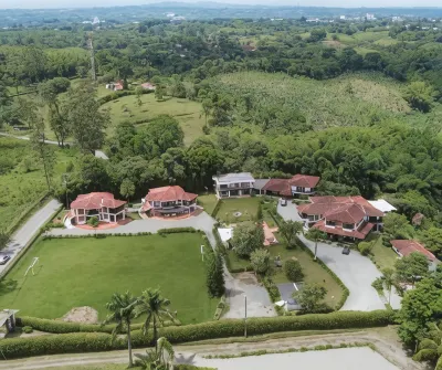Finca Hotel Casa Nostra, Villa Mariana Ξενοδοχεία στην πόλη 