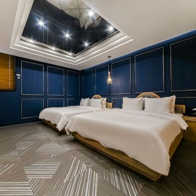 Premium Twin Room Amare Hotel Promo Code