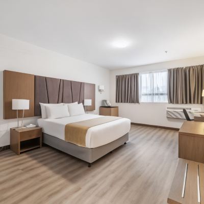 Standard Queen Room Hotel Montreal Metropolitain, BW Premier Collection Promo Code