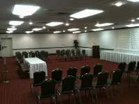 Trade Winds Central Inn