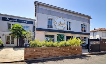 Hôtel Le Smile - Housity