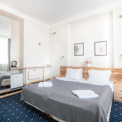 Superior Standard Double Room (Twin Beds) Alexander Hotel Promo Code