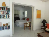 Delightful garden cottage, realistically priced, near to Gibbs / Mullins beaches Hotels in 