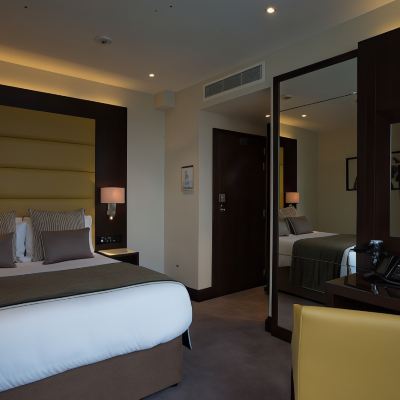 Junior Double Room St George's Hotel - Wembley Promo Code